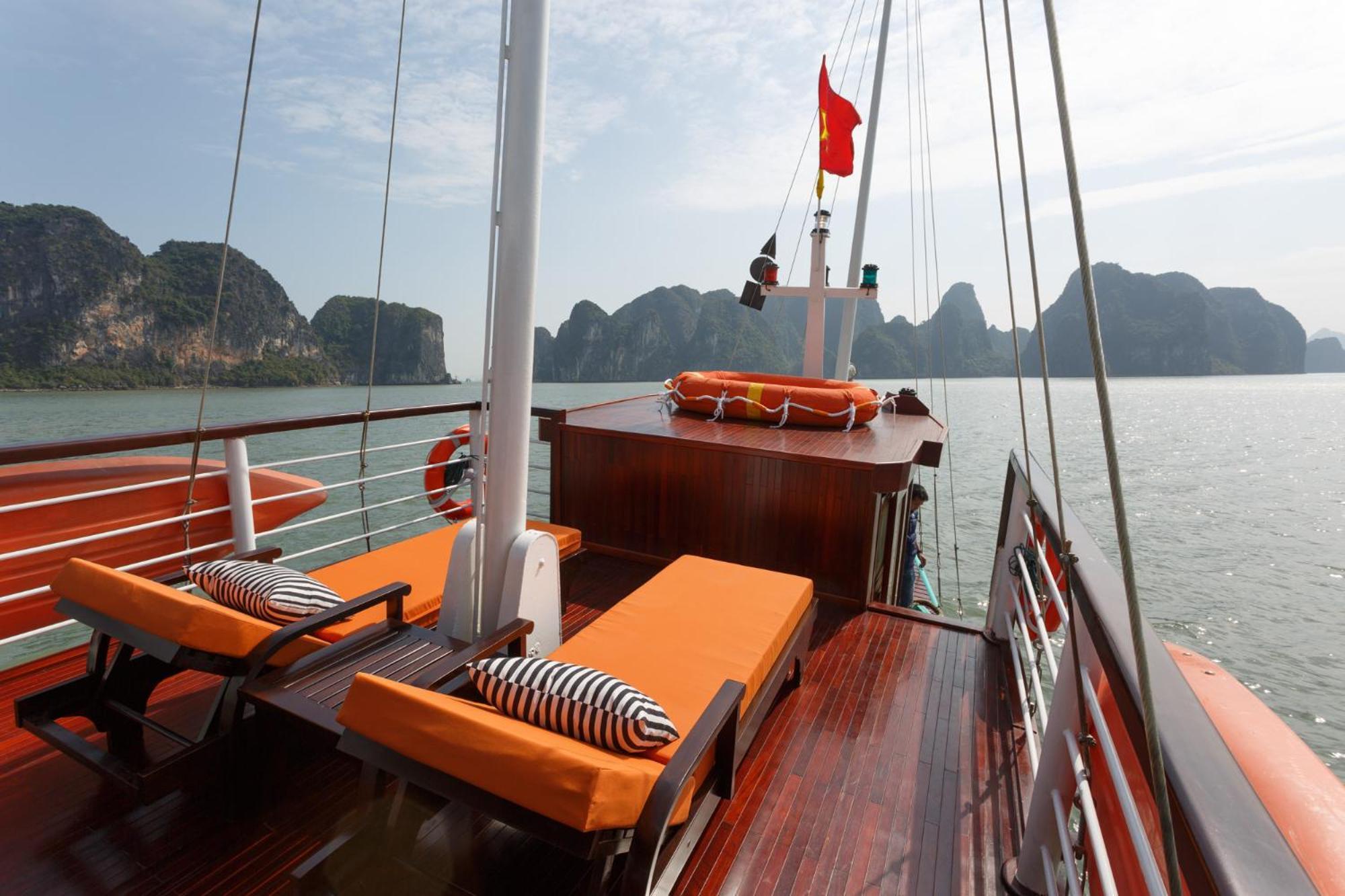 Emeraude Classic Cruises Ha Long Exteriér fotografie