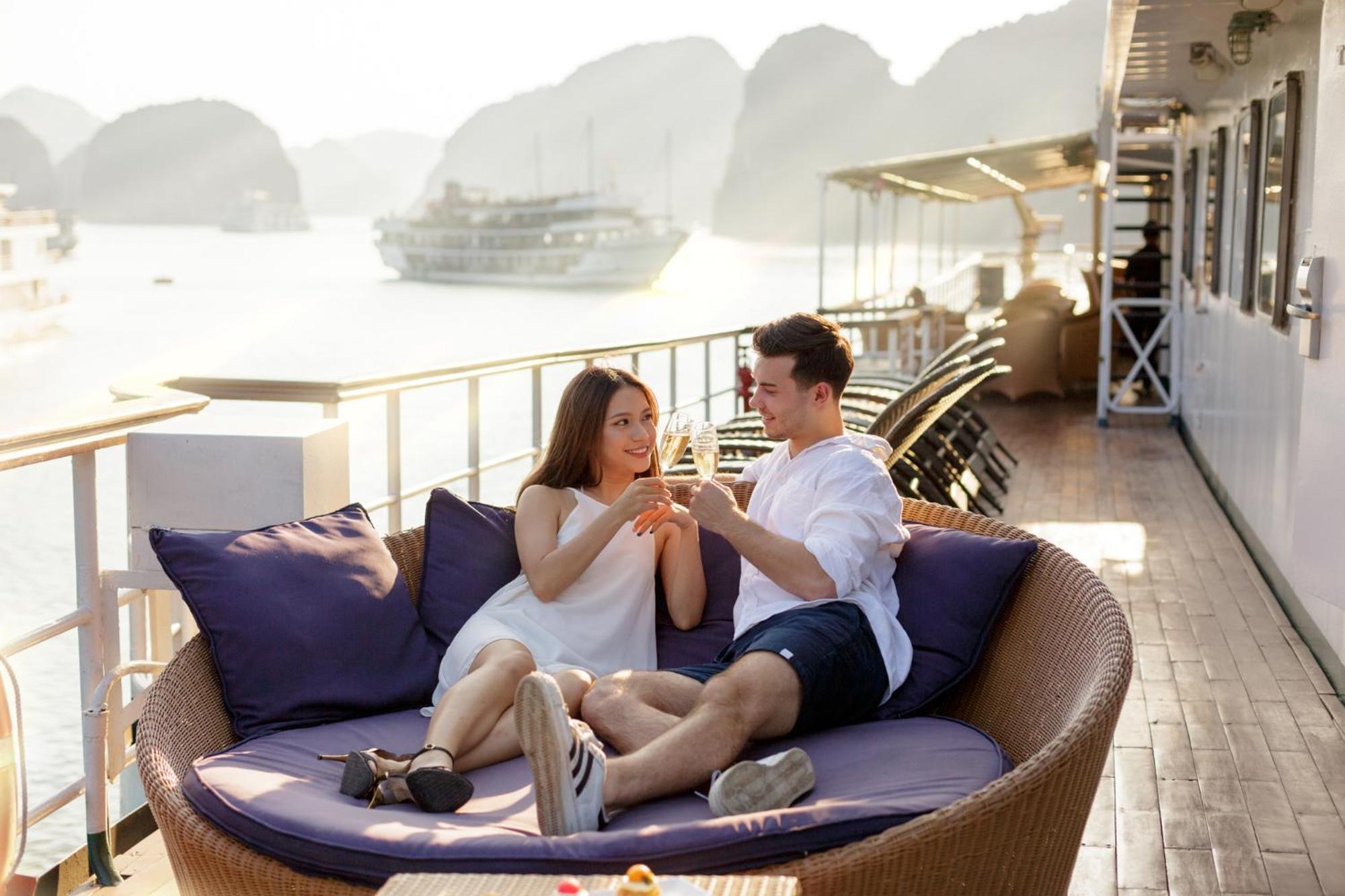 Emeraude Classic Cruises Ha Long Exteriér fotografie
